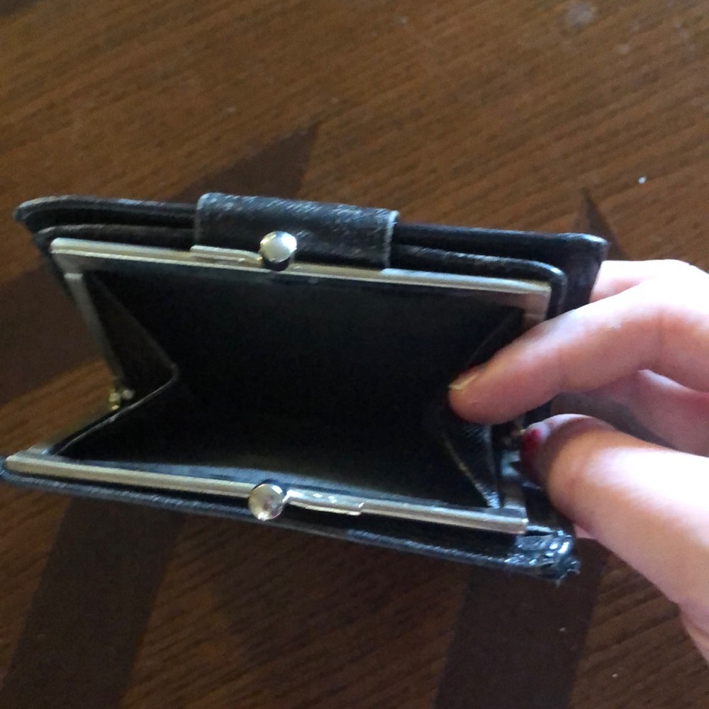Prada Wallet - Picture 7 of 7